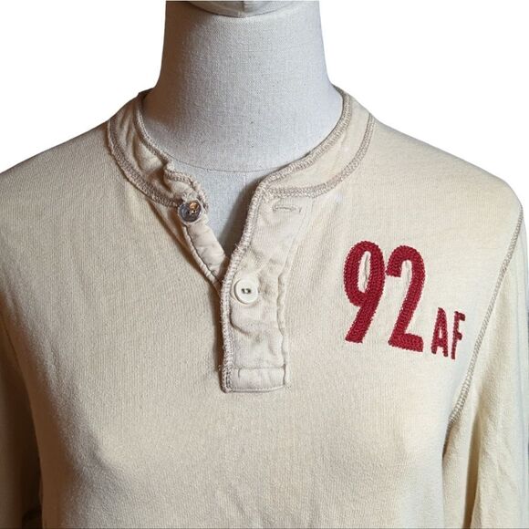 Vintage Abercrombie Cream Button Logo Long Sleeve Tee Shirt - Picture 4 of 8
